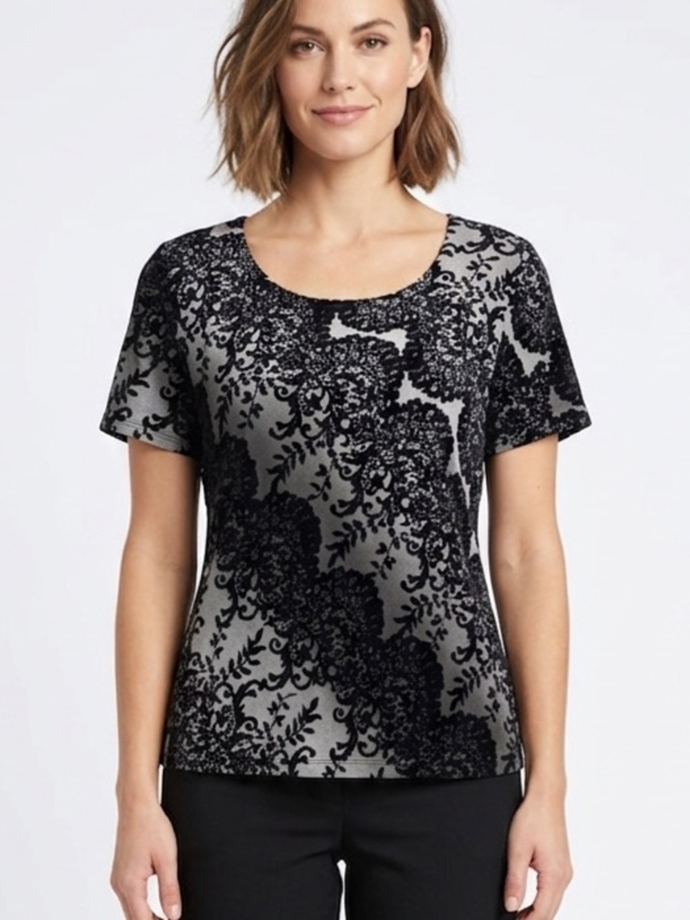 EAST 5th ESSENTIALS Short Sleeve Top Shirt Filagree Floral Pattern Size Large
